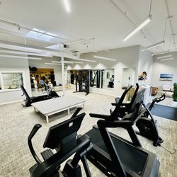 EVOLVED Physical Therapy - Interior