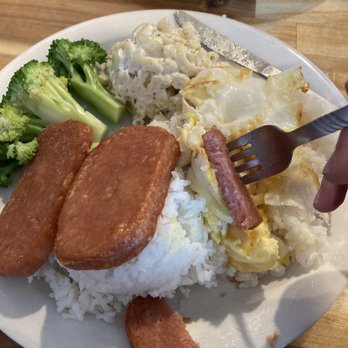 808 Cafe - Spam eggs and rice... broccoli and Mac salad - Asian Fusion Near Me - Las Vegas, Nevada