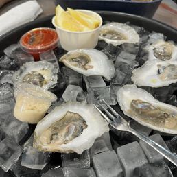 Half Dozen Raw Oysters*