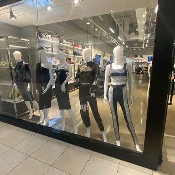 E / 3 Collection - Women's Clothing Near Me - Rosemont, Illinois