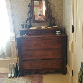 Mansion on the Hill - I think I will own some furniture like this - Museums Near Me - Ogallala, Nebraska