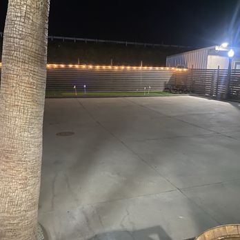 Sidelines Whiskeyjacks - Outside mini golf and huge area for parties! - Burgers Near Me - Modesto, California