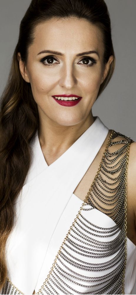 Be Fabulous Color & Blow Dry Boutique Logo