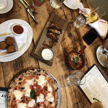 Ainslie - Wood fired pizza - Beer Gardens Near Me - Brooklyn, New York