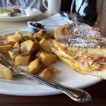 Cypress Breakfast House - French Toast Sandwich - Breakfast & Brunch Near Me - Cypress, Texas