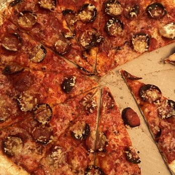 Oblio's Pizzeria - Trash a$$ "pizza" - Pizza Near Me - Denver, Colorado