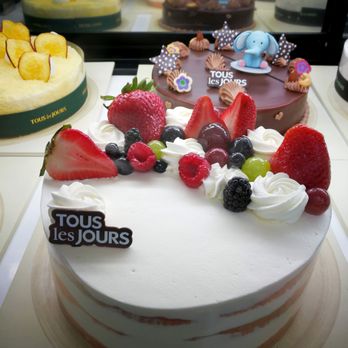 Tous Les Jours - TOUS les JOURS Bakery @ H-Mart, Bellevue - Bakeries Near Me - Bellevue, Washington