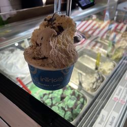 Intrigo Gelateria - Cookies n Cream