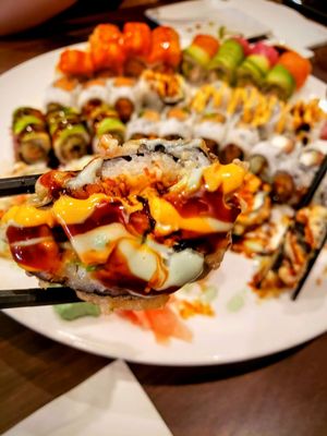 Aki Nom Nom Sushi and Ramen by null