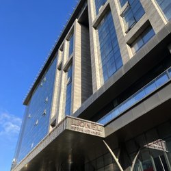 Lionel Hotel