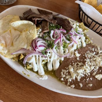 Mi Tierra - Chilaquiles Verdes con Cecina - Mexican Near Me - Chicago, Illinois Mi Tierra - Chilaquiles Verdes con Cecina - Mexican Near Me - Chicago, Illinois
