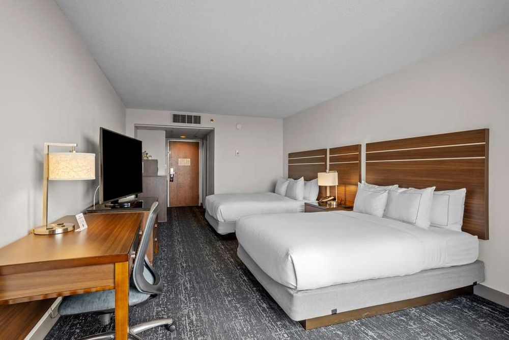 DoubleTree by Hilton Hotel Atlantic Beach Oceanfront