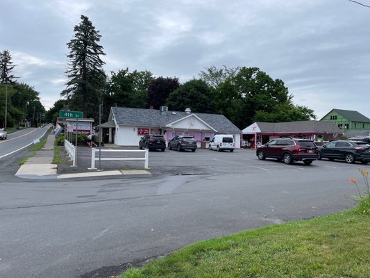 Chrissy's Cravings by null