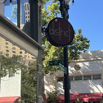 District - Oakland - Wine Bars Near Me - Oakland, California District - Oakland - Wine Bars Near Me - Oakland, California