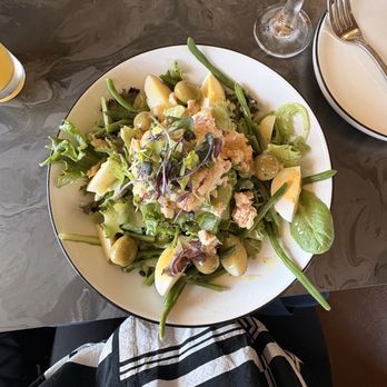 Petite Suzette - Niçoise salad - French Near Me - Montgomery, Texas