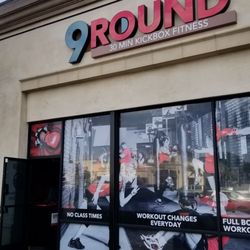 9Round Kickboxing Fitness - Lots of parking in the lot! The gym is located by Mama's on 39.