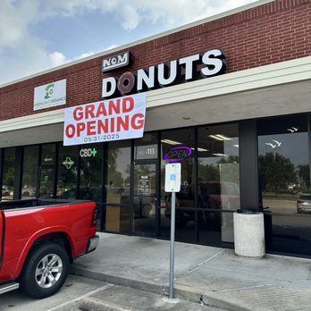 Nom Donuts - Coffee & Tea Near Me - Pearland, Texas Nom Donuts - Coffee & Tea Near Me - Pearland, Texas