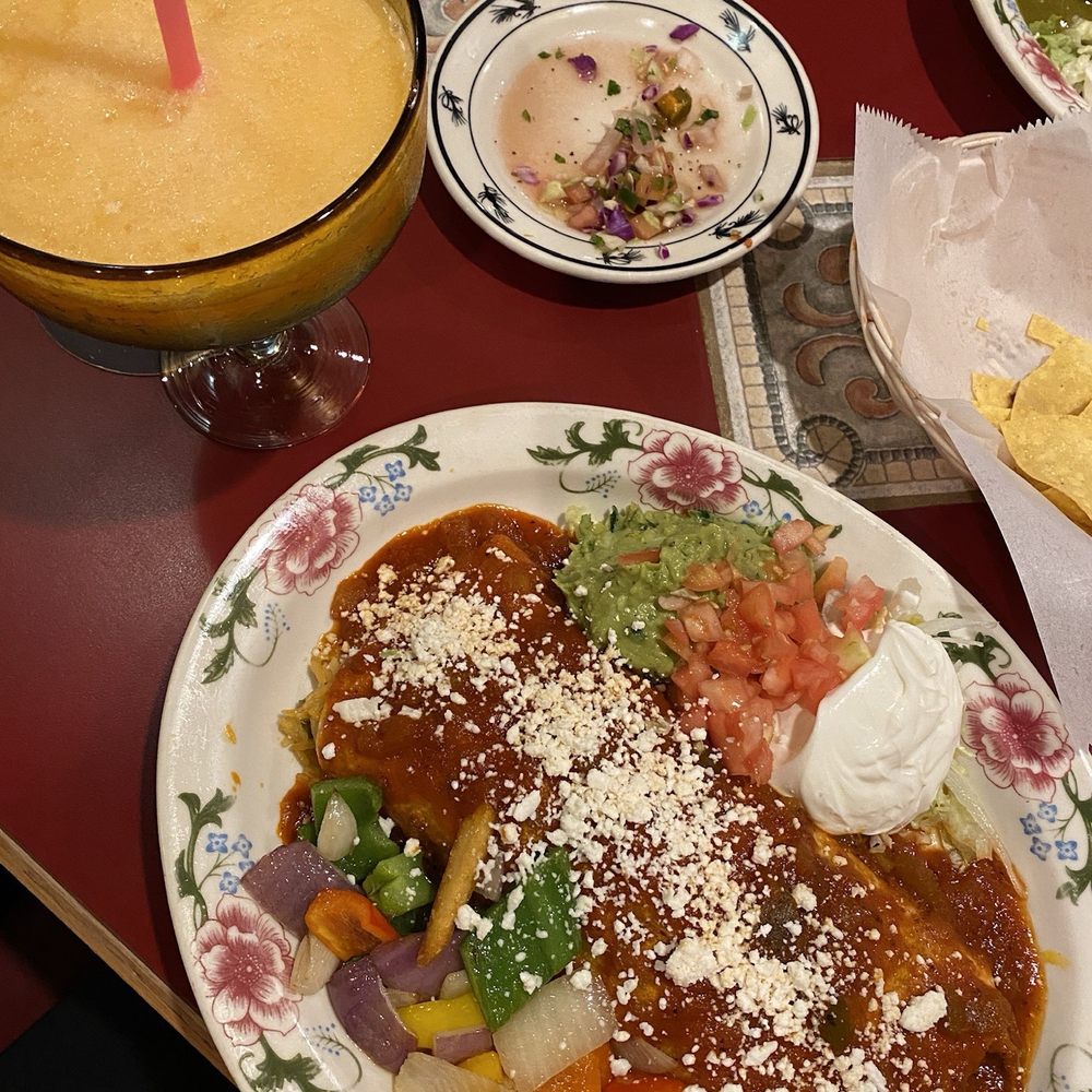 Las Espuelas - Peach Margarita and Fajita Burrito - Mexican Near Me - Mountlake Terrace, Washington Las Espuelas - Peach Margarita and Fajita Burrito - Mexican Near Me - Mountlake Terrace, Washington