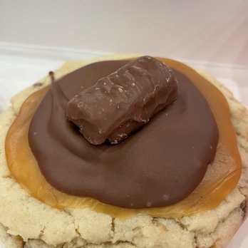 Crumbl - Norterra - Twix - Bakeries Near Me - Phoenix, Arizona Crumbl - Norterra - Twix - Bakeries Near Me - Phoenix, Arizona