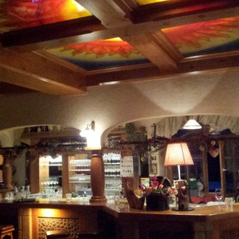 Johanneshof - The corner at the entry and an interesting ceiling - Austrian Near Me - Graz - Andritz, 6 Johanneshof - The corner at the entry and an interesting ceiling - Austrian Near Me - Graz - Andritz, 6