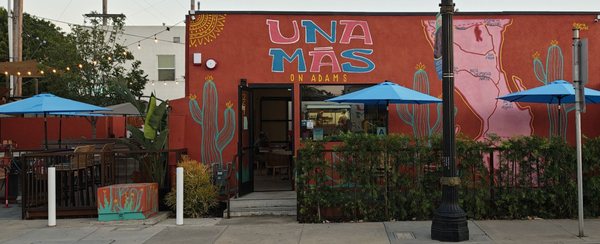 Una Mas on Adams by null
