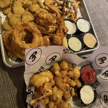 Parks Place Pub - Fried sampler plate - Sports Bars Near Me - Fishers, Indiana Parks Place Pub - Fried sampler plate - Sports Bars Near Me - Fishers, Indiana