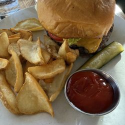 Honeycomb Grill - Bison burger