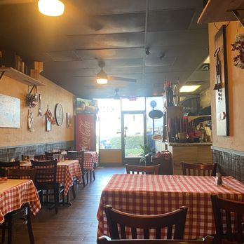 Trattoria Rustica - Inside - Pizza Near Me - Henderson, Nevada Trattoria Rustica - Inside - Pizza Near Me - Henderson, Nevada