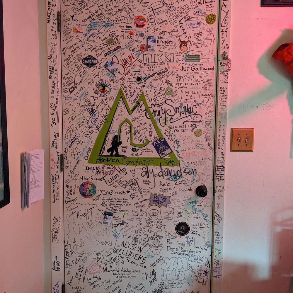 ShredLife Hostel - Hostels Near Me - Dillon, Colorado ShredLife Hostel - Hostels Near Me - Dillon, Colorado