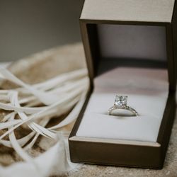 Creekside Jewelers - Oval diamond solitaire ring.