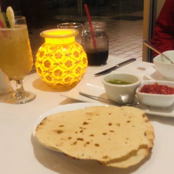 Akbar Restaurant - Appetizer: naan & sauces - Indian Near Me - Edison, New Jersey