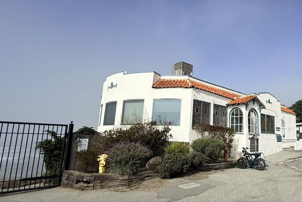 Moss Beach Distillery by null