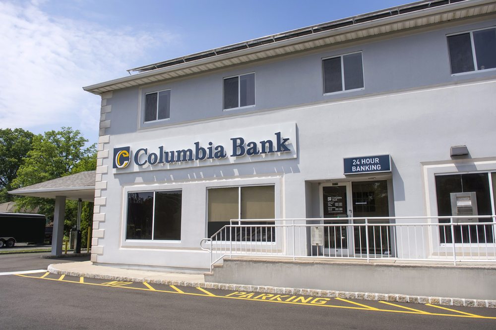 COLUMBIA BANK Updated September 2024 800 Inman Ave, Colonia, New