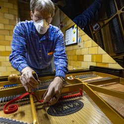Carlin Piano