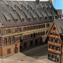 Haus der Stadtgeschichte - Stadtarchiv Ulm im Schwörhaus - Modell  des  Schwörhauses  im historischen Gesamtbild
