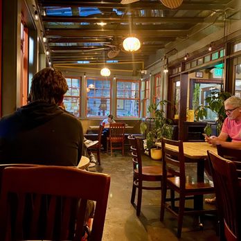 Cato's Ale House - Inside view - Burgers Near Me - Oakland, California