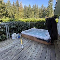 Last Minute Spa Dude - Bringing that PNW sparkle to your tub, one clean at a time!
