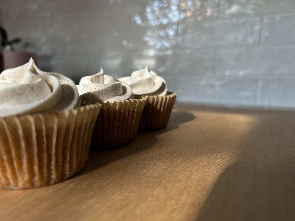Laine's Gluten Free Bakery Logo