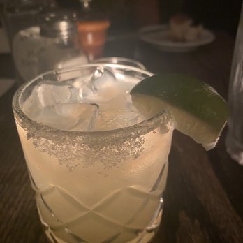 Almond Restaurant - Margarita - New American Near Me - Bridgehampton, New York