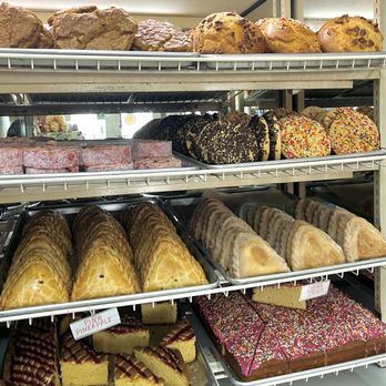 Emilio's Bakery - Empanadas Puerquitos Cookies Niño embuelto Conchas Bolillos - Bakeries Near Me - Salem, Oregon Emilio's Bakery - Empanadas Puerquitos Cookies Niño embuelto Conchas Bolillos - Bakeries Near Me - Salem, Oregon