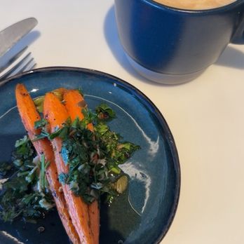 Capital One Lounge - Latte and carrots - Airport Lounges Near Me - Dallas, Texas