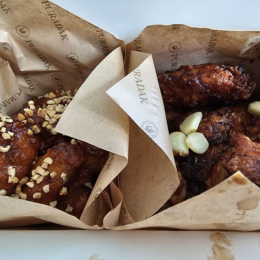 Puradak Chicken - Half and half wings(Sweet + Black Aglio) to-go - Chicken Shop Near Me - Austin, Texas Puradak Chicken - Half and half wings(Sweet + Black Aglio) to-go - Chicken Shop Near Me - Austin, Texas