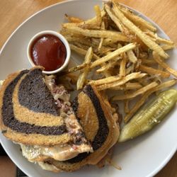 Wolcott's Restaurant - Special: Reuben!