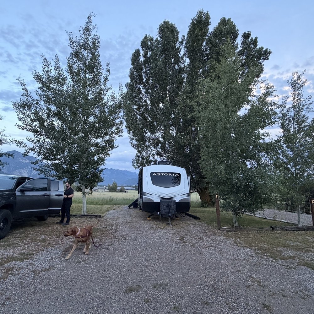 Aspen Grove RV Park - RV Parks Near Me - Alpine, Wyoming