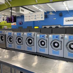 Bayshore Gardens - We look forward to your next visit where you'll experience a freshly painted Bayshore Gardens Laundromat.