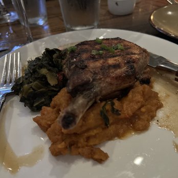 Vyoone's - Pork chop entree - French Near Me - New Orleans, Louisiana Vyoone's - Pork chop entree - French Near Me - New Orleans, Louisiana