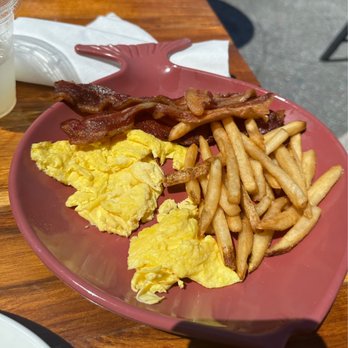 Duke's La Jolla - New American Near Me - La Jolla, California