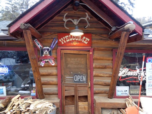 Bucksnort Saloon by null