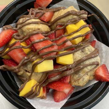 Crave it - a plate of fruit with chocolate drizzle - Desserts Near Me - South Gate, California