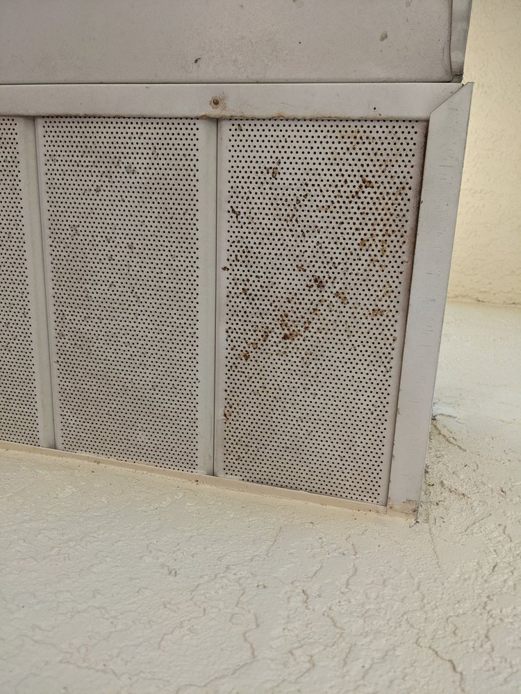 Slide of Alvarez Roofing